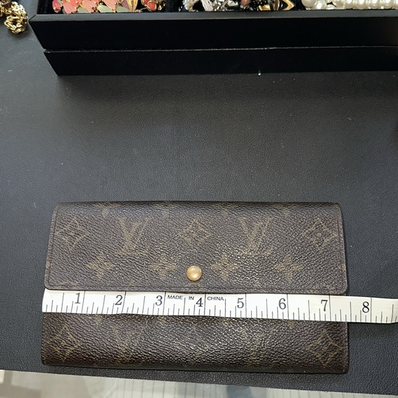 Lv long monogram wallet - Picture 7 of 7